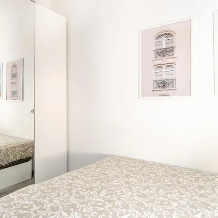 Tamarit Apartment Barcelona