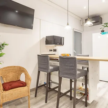 Tamarit Apartament *